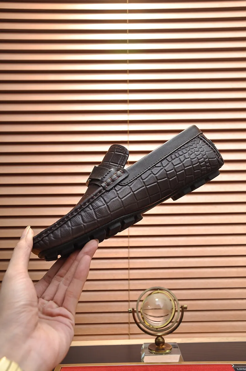 Men's men's shoes 💰420💶 [LV Doudou shoes] (water-dyed cowhide lining) new model is on the market, available on the official website. The new Doudou shoes are processed into single-color materials, and the uppers are made of imported horsehide leather. The body of the shoe is fully hemmed with mark thread, and is lined with imported original cowhide leather. The elegant shoe shape is super suitable for all-matching, and the size is 38-44.